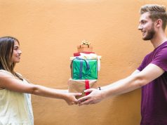 Cinta atau Kalkulasi? Saat Hubungan Jadi Sekadar Transaksi Ilustrasi Cinta atau Kalkulasi? Saat Hubungan Jadi Sekadar Transaksi. Foto: Freepik