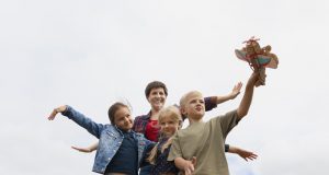 Orang Tua Milenial, Anak Gen Alpha: Tantangan Mendidik di Era Digital Ilustrasi Orang Tua Milenial, Anak Gen Alpha: Tantangan Mendidik di Era Digital, Foto: Freepik