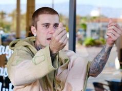 Justin Bieber Hebohkan Fans: Keluar dari Drew House dan Bentak Paparazi di Kedai Kopi! Justin Bieber Hebohkan Fans: Keluar dari Drew House dan Bentak Paparazi di Kedai Kopi!