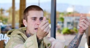 Justin Bieber Hebohkan Fans: Keluar dari Drew House dan Bentak Paparazi di Kedai Kopi! Justin Bieber Hebohkan Fans: Keluar dari Drew House dan Bentak Paparazi di Kedai Kopi!