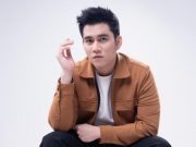 Difki Khalif Sindir “Si Paling Hebat” Lewat Lagu Terbarunya yang Satir dan Bikin Mikir! Difki Khalif Sindir "Si Paling Hebat" Lewat Lagu Terbarunya yang Satir dan Bikin Mikir!