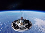 Biskuit Pertama yang Terbang ke Luar Angkasa Itu… OREO! OREO SPACE DUNK biskuit pertama di luar angkasa - sumber foto Instagram @sentintospace