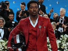 Damson Idris Curi Perhatian di Met Gala 2025, Tiba dengan Mobil Balap Demi Promosi Film “F1”! Damson Idris Curi Perhatian di Met Gala 2025, Tiba dengan Mobil Balap Demi Promosi Film “F1”!