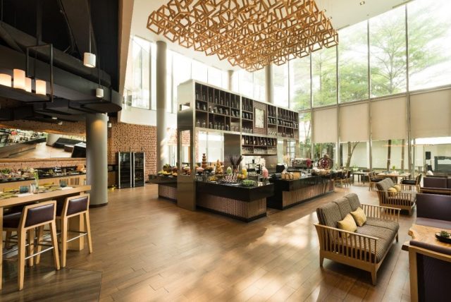 Let’s MEAT Up! DoubleTree by Hilton Jakarta Suguhkan Buffet Daging Premium Tiap Jumat Malam! Ada Promo Pay 1 Get 2!