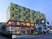 Liburan Anti Ribet? Ini Alasan Kamu Harus Pilih Hotel dengan Lokasi Strategis di Bandung! Liburan Anti Ribet? Ini Alasan Kamu Harus Pilih Hotel dengan Lokasi Strategis di Bandung!