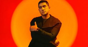 “Orang Tak Enakan” dari Arda Hatna: Lagu Blak-blakan yang Nyentil Banget Buat Kamu Si People Pleaser! “Orang Tak Enakan” dari Arda Hatna: Lagu Blak-blakan yang Nyentil Banget Buat Kamu Si People Pleaser!