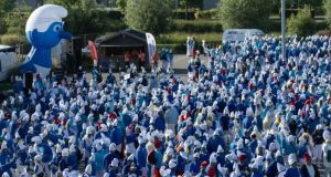 Aksi 3.000 Lebih Smurf di Landerneau, Sukses Ukir Sejarah Baru