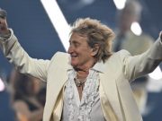 Rod Stewart Buktikan Masih ‘Forever Young’ di AMA 2025, Terima Penghargaan Seumur Hidup Rod Stewart Buktikan Masih 'Forever Young' di AMA 2025, Terima Penghargaan Seumur Hidup