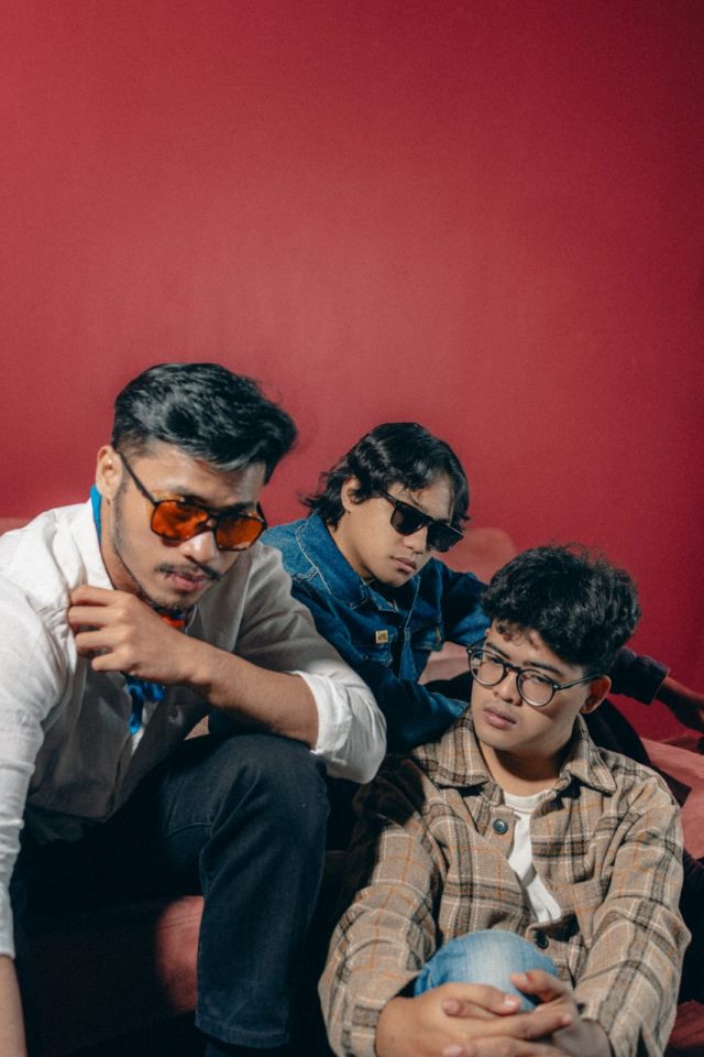 Unit Rock Surabaya, Electric Bird Kritik Kerusakan Alam Lewat Single Aurora