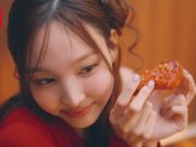 TWICE Gandeng Richeese Factory: Kolaborasi Lokal yang Bikin ONCE Indonesia Heboh! Kolaborasi TWICE Richeese Factory - sumber foto Youtube