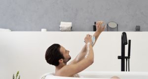 Keringetan Habis Mandi? Ternyata ini Penyebabnya!