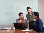 Dari Bayang-Bayang ke Sorotan: Bagaimana Membangun Personal Branding yang Menarik Dari Bayang-Bayang ke Sorotan: Bagaimana Membangun Personal Branding yang Menarik