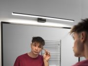 Ini Alasan Kenapa Kita Kelihatan Lebih Kece Pas Ngaca? Ini Alasan Kenapa Kita Kelihatan Lebih Kece Pas Ngaca?