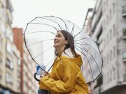 Jangan Sampai Ketinggalan! 5 Tren Fashion yang Pas Banget Buat Musim Pancaroba Jangan Sampai Ketinggalan! 5 Tren Fashion yang Pas Banget Buat Musim Pancaroba