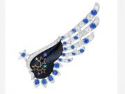 “Reach for the Stars: Kemegahan Langit Senja dalam Perhiasan Mewah Karya CHANEL” "Reach for the Stars: Kemegahan Langit Senja dalam Perhiasan Mewah Karya CHANEL"