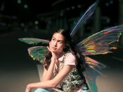 Maudy Ayunda Membawa Makna Baru Tentang Kesendirian Lewat Single dan Video Musik “Bulan, Bawa Aku Pulang” Maudy Ayunda Membawa Makna Baru Tentang Kesendirian Lewat Single dan Video Musik "Bulan, Bawa Aku Pulang"