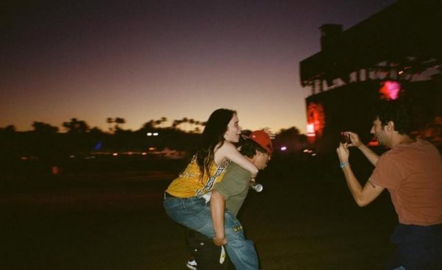 Billie Eilish dan Nat Wolff Kepergok Mesra di Balkon Hotel Venesia, Ini Kronologi Lengkapnya!