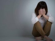 Disosiasi: Ketika Diri Sendiri Terasa Asing, Begini Cara Memahami dan Mengatasinya! Disosiasi: Ketika Diri Sendiri Terasa Asing—Pahami dan Atasi dengan Cara Ini