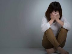 Disosiasi: Ketika Diri Sendiri Terasa Asing, Begini Cara Memahami dan Mengatasinya! Disosiasi: Ketika Diri Sendiri Terasa Asing—Pahami dan Atasi dengan Cara Ini