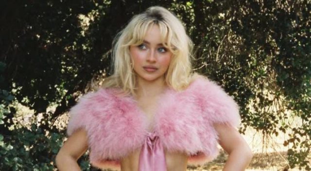 Kabar Mengejutkan dari Sabrina Carpenter: Larang HP di Konser Demi Hal Ini!