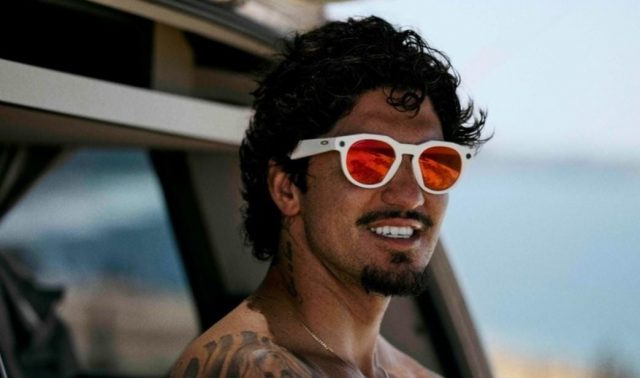 Meta X Oakley: Peluncuran Kacamata Pintar HSTN dengan Fitur AI dan Kamera 3K