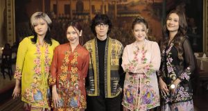 Rayakan Jakarta Bareng “Aye!”: Lagu Baru GLAS dan Eka Gustiwana yang Angkat Budaya Betawi ke Pop Culture Rayakan Jakarta Bareng “Aye!”: Lagu Baru GLAS dan Eka Gustiwana yang Angkat Budaya Betawi ke Pop Culture