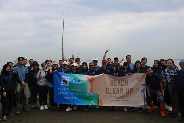 kegiatan bersih pantai Hari Laut Sedunia 2025 - sumber foto Istimewa