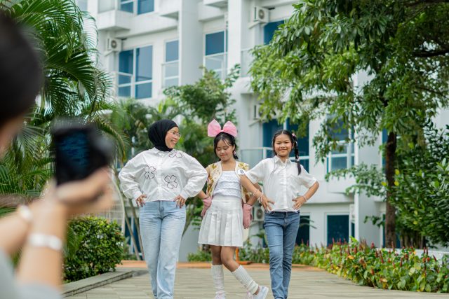 Apresiasi Keluarga dengan Anak Down Syndrome melalui Acara Photohunt di Harris Puri Mansion