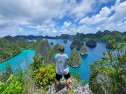 “Raja Ampat Aman Dikunjungi, Pemerintah Tegaskan Komitmen Jaga Keamanan dan Kenyamanan Wisatawan” "Raja Ampat Aman Dikunjungi, Pemerintah Tegaskan Komitmen Jaga Keamanan dan Kenyamanan Wisatawan"