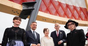 HYDE Jelajahi Pavilion Austria dan Presiden Austria - sumber foto Instagram @hydeofficial