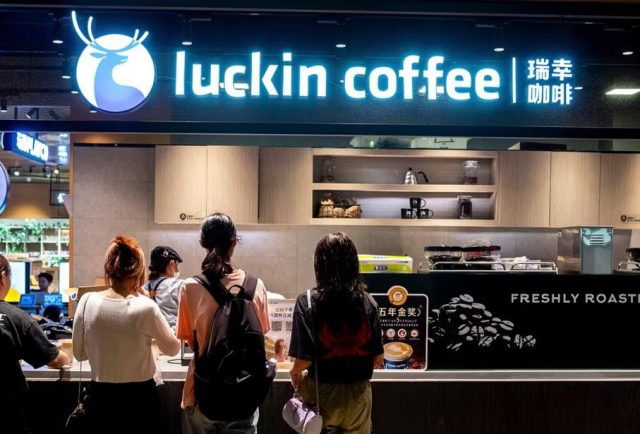Kopi Asal Tiongkok 'Luckin Coffee' Siap Bersaing degan Starbucks: Resmi Buka Toko Pertama di New York!