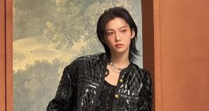 Felix Stray Kids Rancang Perhiasan Amal Bareng Louis Vuitton Bertajuk Silver Lockit 2025 Felix Stray Kids Rancang Perhiasan Amal Bareng Louis Vuitton Bertajuk Silver Lockit 2025