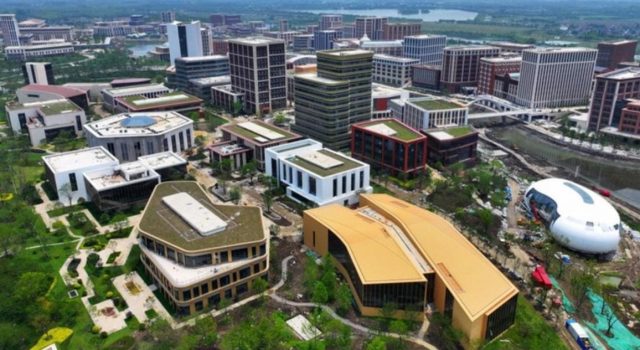 Markas R&D Huawei di Shanghai: Kota Mini AI Seluas 225 Lapangan Bola, Dihuni 24.000 Talenta Muda Cerdas