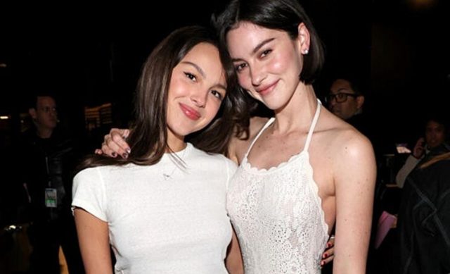 Olivia Rodrigo & Gracie Abrams Serukan Kepedulian untuk Isu Kemanusiaan dan Kelaparan Olivia Rodrigo & Gracie Abrams Serukan Kepedulian untuk Isu Kemanusiaan dan Kelaparan