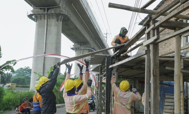 Demi Operasional Aman, KCIC Tertibkan 26 Bangunan Liar di Bandung Demi Operasional Aman, KCIC Tertibkan 26 Bangunan Liar di Bandung