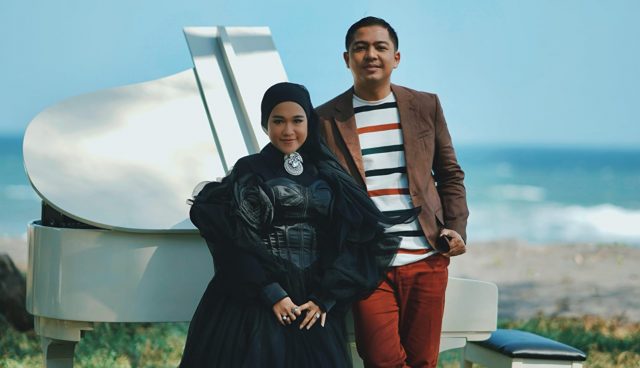 Ernie Zakri & Ade Govinda Ukir Rekor Baru, “Masing Masing” Jadi Lagu Melayu Pertama Raih 200 Juta Streaming
