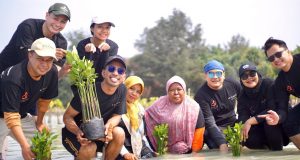 Aryaduta Menteng Tanam 1.000 Mangrove Bersama Penjaga Laut Selamatkan Pulau Pari, Aryaduta Menteng Tanam 1.000 Mangrove Bersama Penjaga Laut