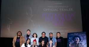 Trailer dan Poster Resmi Perempuan Pembawa Sial Dirilis, Angkat Mitos Kelam dari Bahu Laweyan Trailer dan Poster Resmi Perempuan Pembawa Sial Dirilis, Angkat Mitos Kelam dari Bahu Laweyan