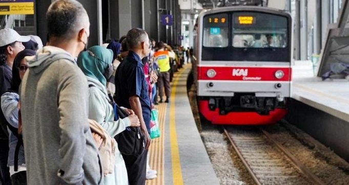 Commuter Line Rangkasbitung – Tanah Abang Terdampak Aksi di DPR, Perjalanan Dialihkan hingga Kebayoran