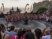 Bali dan Tantangan Baru: Menjaga Pesona Pulau Dewata di Era Modern Bali dan Tantangan Baru: Menjaga Pesona Pulau Dewata di Era Modern