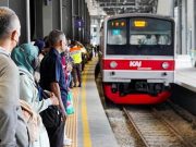 Situasi di Tanah Abang, KAI Commuter Line Terapkan Rekayasa Pola Operasi Sementara Situasi di Tanah Abang, KAI Commuter Terapkan Rekayasa Pola Operasi Sementara