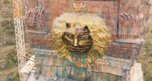 Panel Kepala Merak Terpasang di Monumen Reog Ponorogo, Siap Geser GWK Bali Monumen Reog Ponorogo panel kepala merak - sumber foto @briananda26 via Instagram