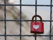 Zodiak Anti Dikekang: Ketika Cinta Butuh Ruang untuk Bernapas Ilustrasi Zodiak Anti Dikekang: Ketika Cinta Butuh Ruang untuk Bernapas - Foto: Freepik