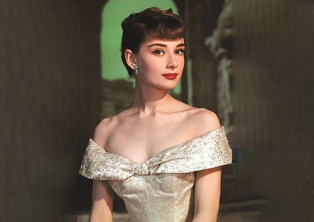 Audrey Hepburn seorang polyglot - sumber foto Wikipedia Audrey Hepburn seorang polyglot - sumber foto Wikipedia