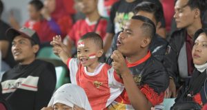 Pikachu Tampil di Stadion! Pokémon Ajak Anak Surabaya Nonton Sepak Bola & Seru-seruan