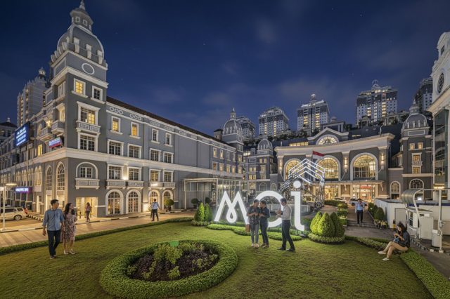 Mall of Indonesia Sunlake Waterfront Resort & Convention - sumber foto Sunlake