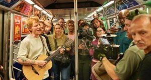 “One Shot with Ed Sheeran”: Kolaborasi Epik Bersama Netflix dan Sutradara “Adolescence” “One Shot with Ed Sheeran”: Kolaborasi Epik Bersama Netflix dan Sutradara “Adolescence”