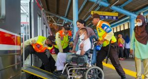 Dari Pelatihan Frontliner hingga Rekrutmen Difabel, KAI Commuter Wujudkan Transportasi Ramah Semua Kalangan