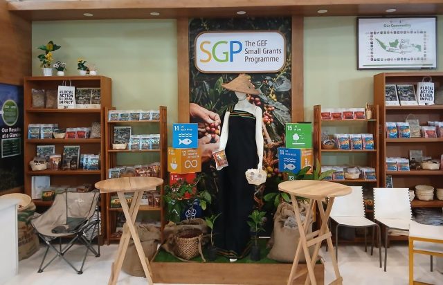 GEF SGP Indonesia Ubah Paradigma: Komunitas Lokal Kini Jadi Pelaku Pasar di TEI 2025 GEF SGP Indonesia Ubah Paradigma: Komunitas Lokal Kini Jadi Pelaku Pasar di TEI 2025