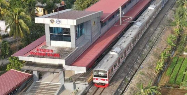 Commuter Line Jadi Penggerak Aglomerasi Jabodetabek: Pergerakan Masyarakat Meningkat, Ekonomi Terus Menggeliat Commuter Line Jadi Penggerak Aglomerasi Jabodetabek: Pergerakan Masyarakat Meningkat, Ekonomi Terus Menggeliat